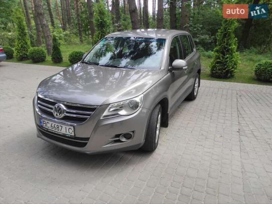 Volkswagen Tiguan
                          2010г. в рассрочку