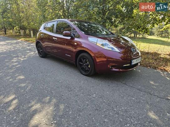 Nissan Leaf 2016г. в рассрочку