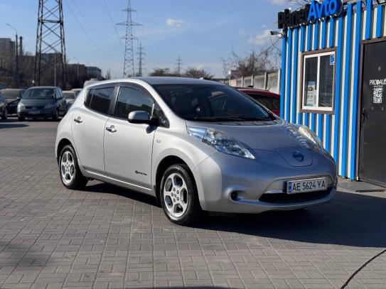 Nissan Leaf 2012г. в рассрочку