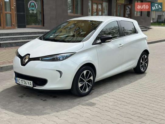 Renault Zoe                             2017г. в рассрочку