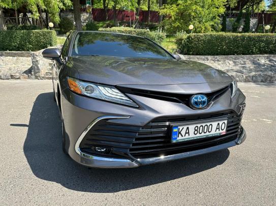 Toyota Camry hybrid 2019р. у розстрочку