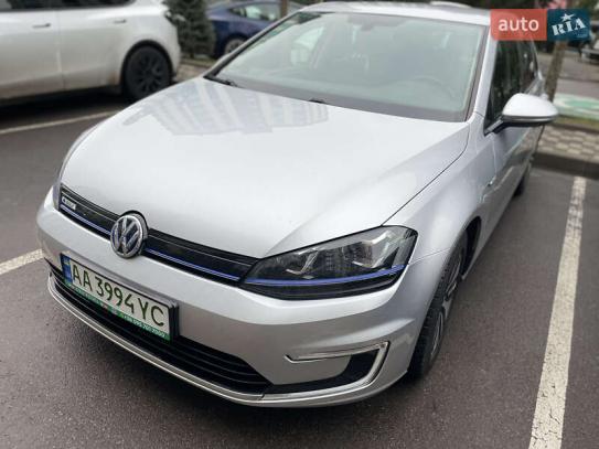 Volkswagen E-golf                          2014г. в рассрочку