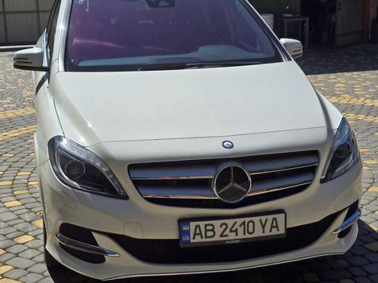 Mercedes-benz B 250e 2015р. у розстрочку