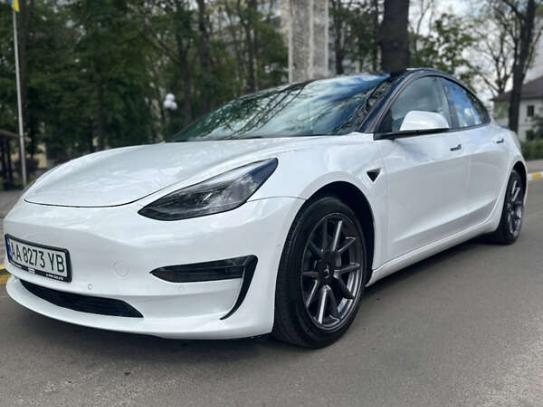Tesla Model 3
                         2022г. в рассрочку