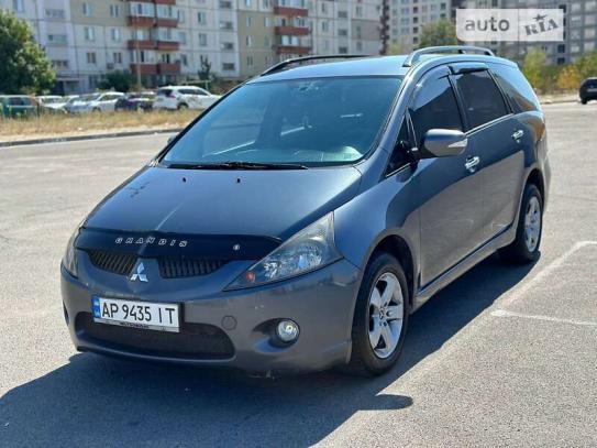 Mitsubishi Grandis 2006г. в рассрочку