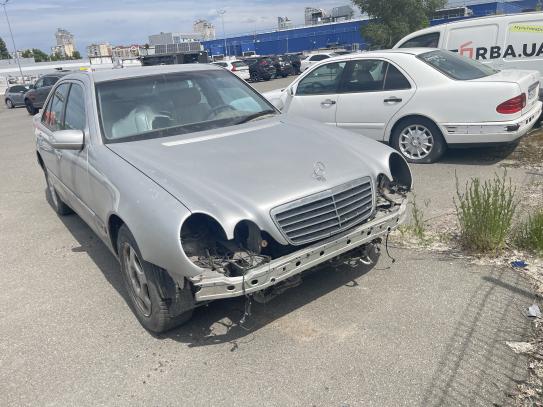 Mercedes-benz 320                             2000г. в рассрочку