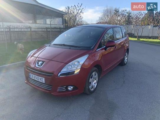 Peugeot 5008
                            2010г. в рассрочку