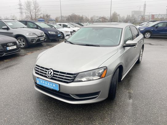 Volkswagen Passat 2011р. у розстрочку