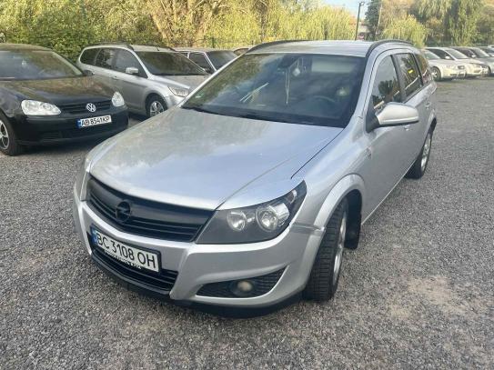 Opel Astra 2010р. у розстрочку