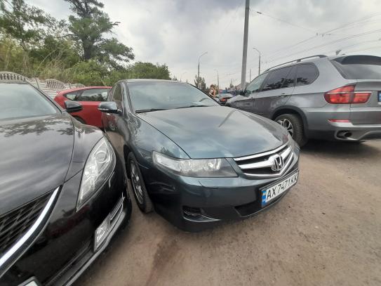 Honda Accord                          2006г. в рассрочку