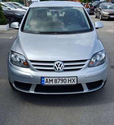 Volkswagen Golf plus                       2006г. в рассрочку