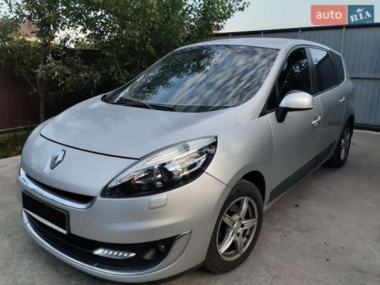 Renault Grand scenic 2012г. в рассрочку
