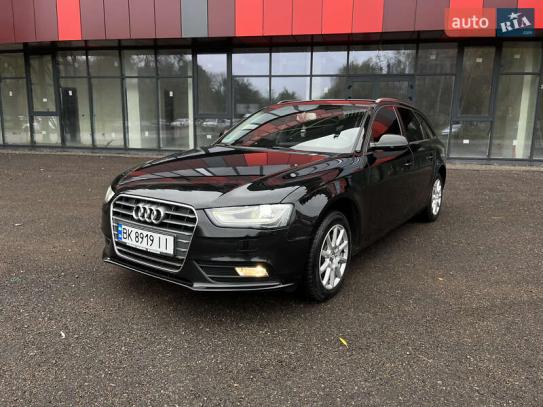 Audi A4                              2015г. в рассрочку