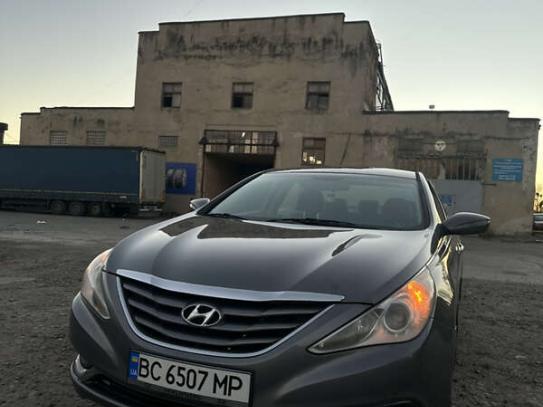 Hyundai Sonata 2011г. в рассрочку