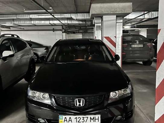 Honda Accord 2006г. в рассрочку