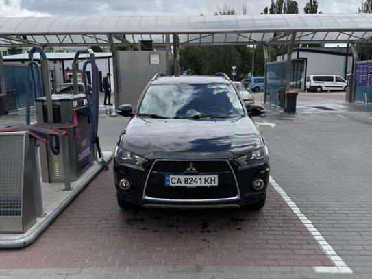 Mitsubishi Outlander                       2012г. в рассрочку