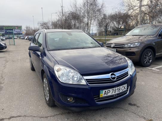 Opel Astra station wagon             2007г. в рассрочку