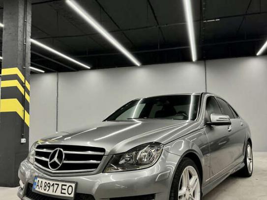 Mercedes-benz C-class 2012р. у розстрочку