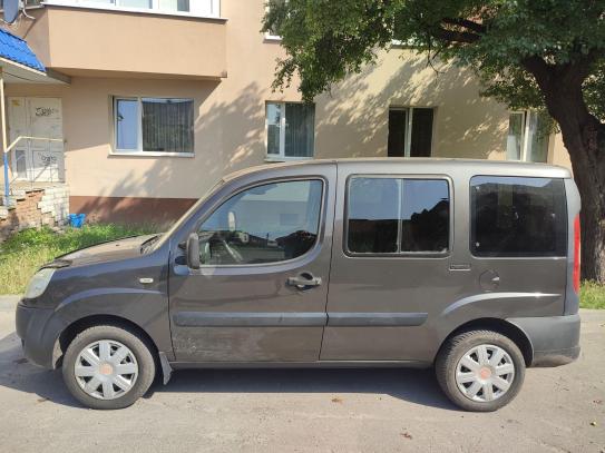 Fiat Doblo 2010р. у розстрочку