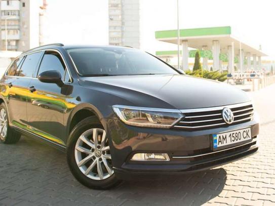 Volkswagen Passat 2015р. у розстрочку