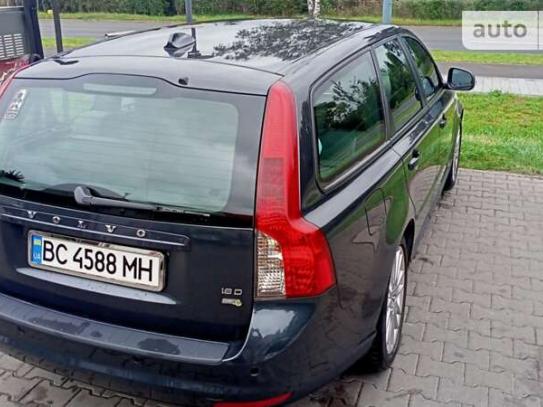 Volvo V50 2010г. в рассрочку