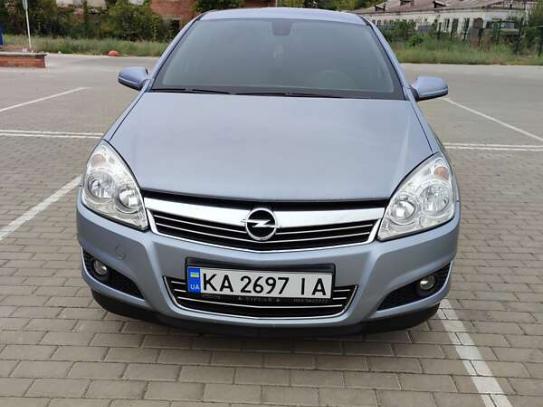 Opel Astra 2008р. у розстрочку