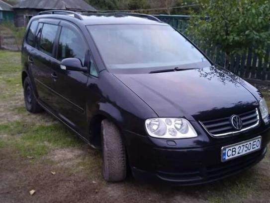 Volkswagen Touran
                          2005г. в рассрочку