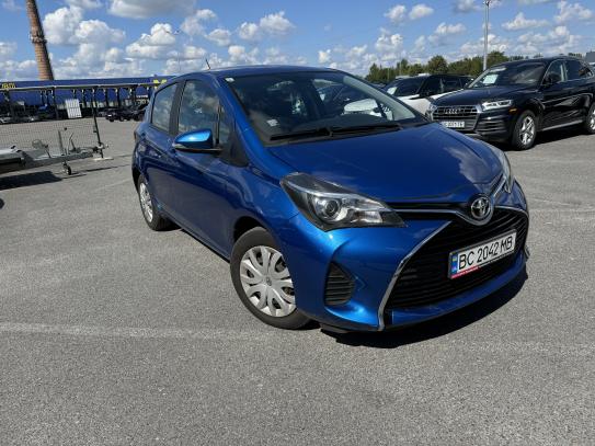 Toyota Yaris 2015г. в рассрочку