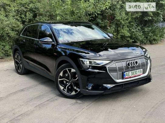 Audi E-tron 2021г. в рассрочку