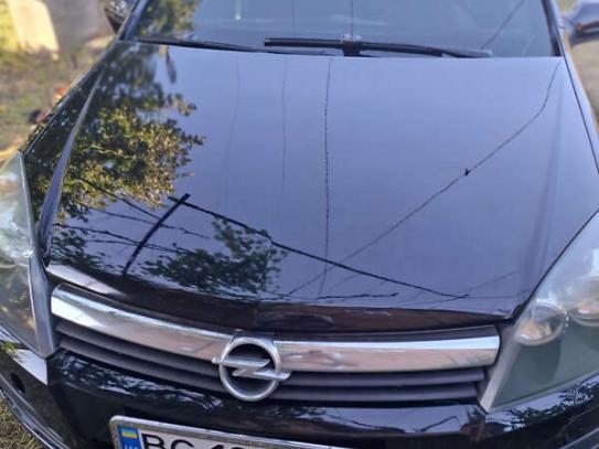 Opel Astra                           2005г. в рассрочку
