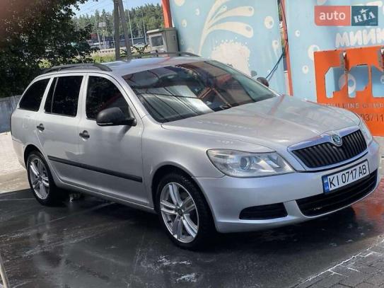 Skoda Octavia                         2010г. в рассрочку