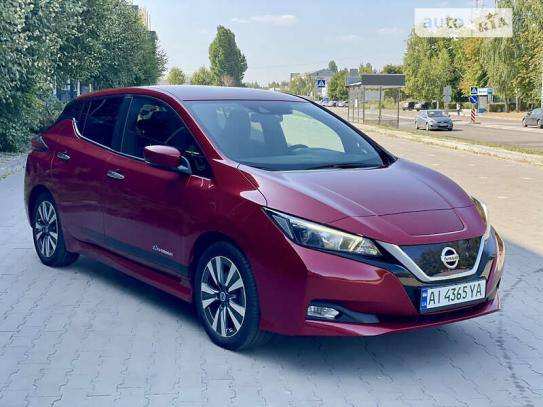 Nissan Leaf 2018г. в рассрочку