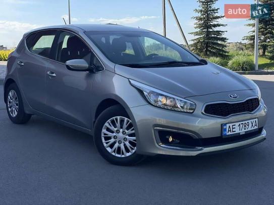 Kia Cee'd
                      2016г. в рассрочку