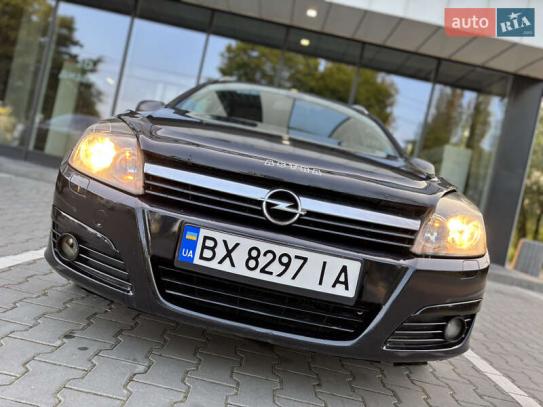 Opel Astra 2005р. у розстрочку