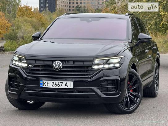 Volkswagen Touareg
                         2021г. в рассрочку