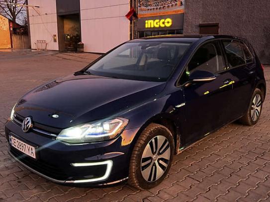 Volkswagen E-golf
                          2017г. в рассрочку