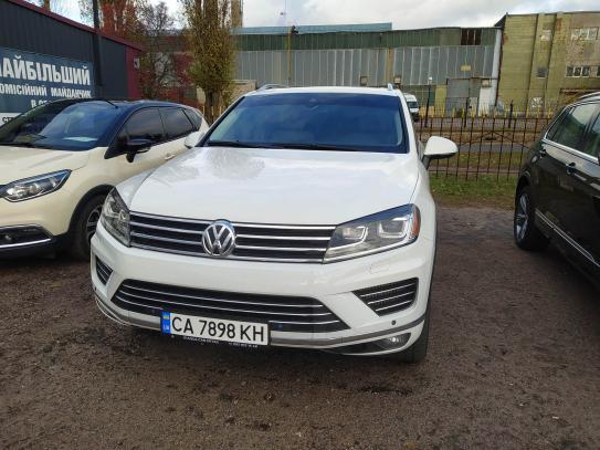 Volkswagen Touareg 2015г. в рассрочку