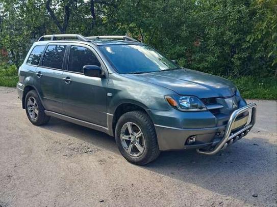 Mitsubishi Outlander                       2003г. в рассрочку