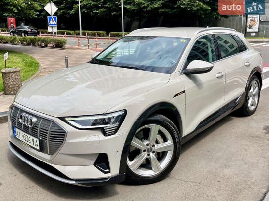 Audi E-tron
                          2020г. в рассрочку