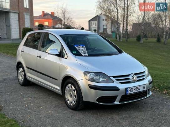 Volkswagen Golf plus 2005г. в рассрочку