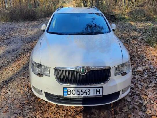 Skoda Superb 2011р. у розстрочку