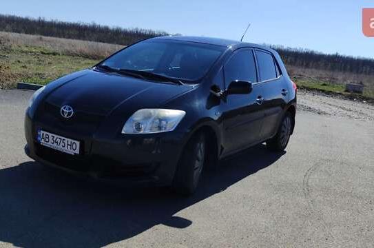 Toyota Auris                           2007г. в рассрочку