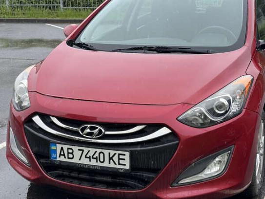 Hyundai Elantra                         2013г. в рассрочку