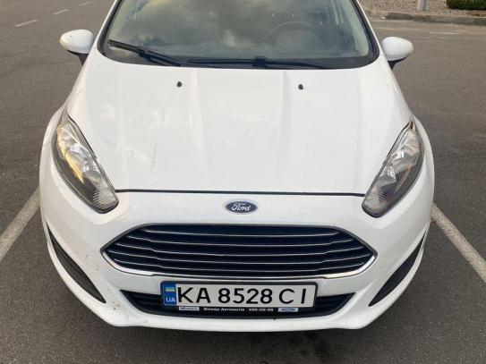 Ford Fiesta                          2013г. в рассрочку