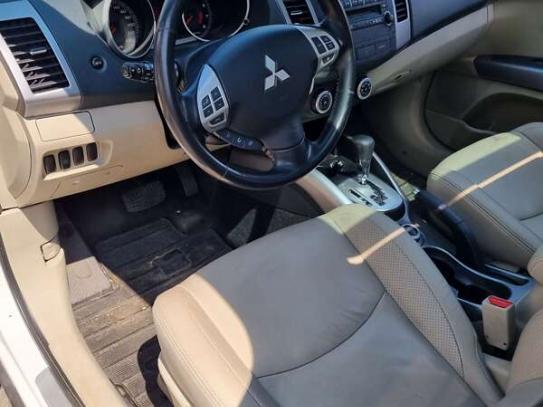 Mitsubishi Outlander xl 2008г. в рассрочку