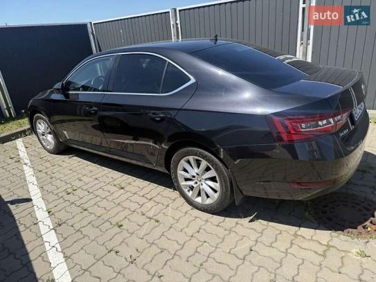 Skoda Superb
                          2017г. в рассрочку