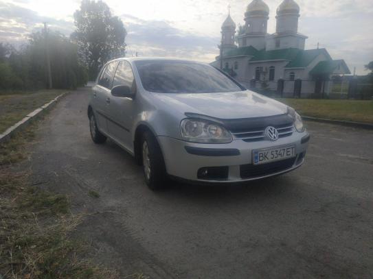 Volkswagen Golf                            2006г. в рассрочку