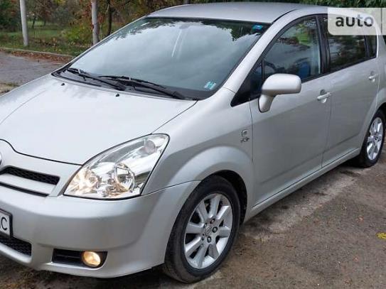 Toyota Corolla verso 2005р. у розстрочку