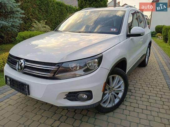 Volkswagen Tiguan 2012г. в рассрочку