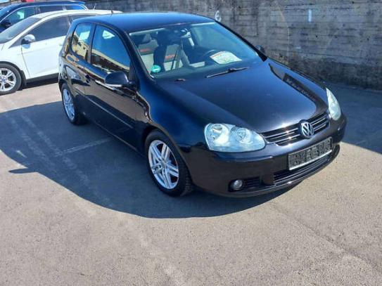Volkswagen Golf                            2006г. в рассрочку